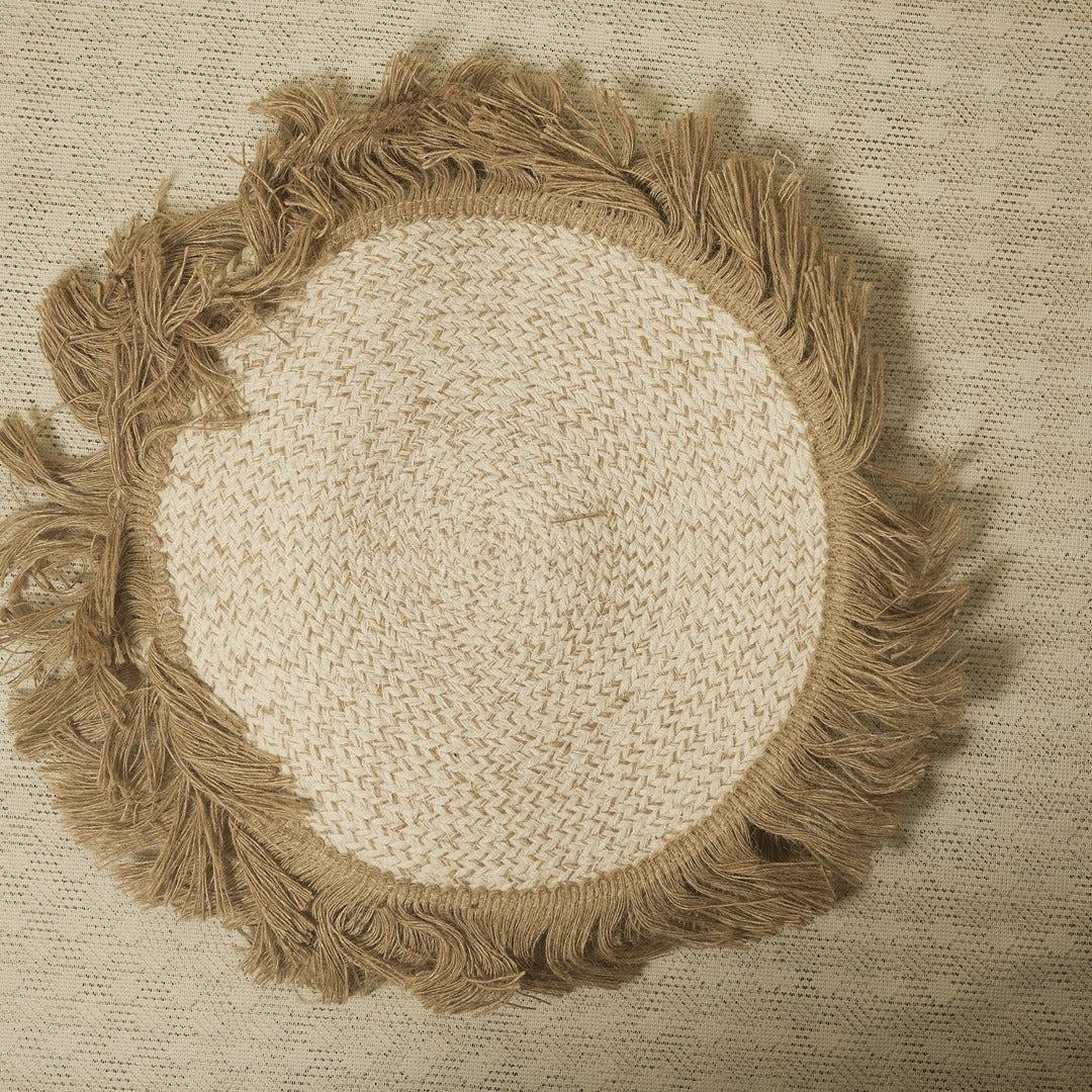 Doriaah Handwoven Jute Round Placemat with Fringe – Natural
