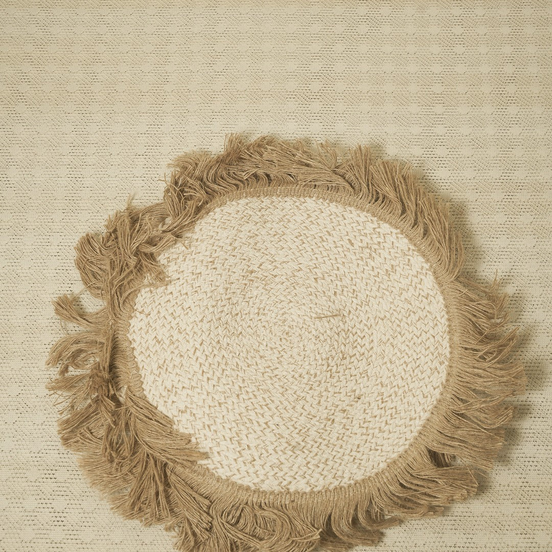 Doriaah Handwoven Jute Round Placemat with Fringe – Natural
