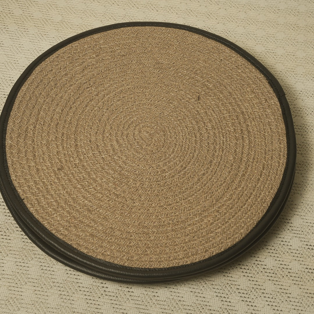 Doriaah Handcrafted Round Jute Placemat with Black Border