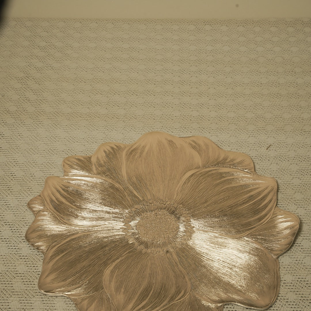 Doriaah Golden Floral Decorative Plate – Elegant Centerpiece